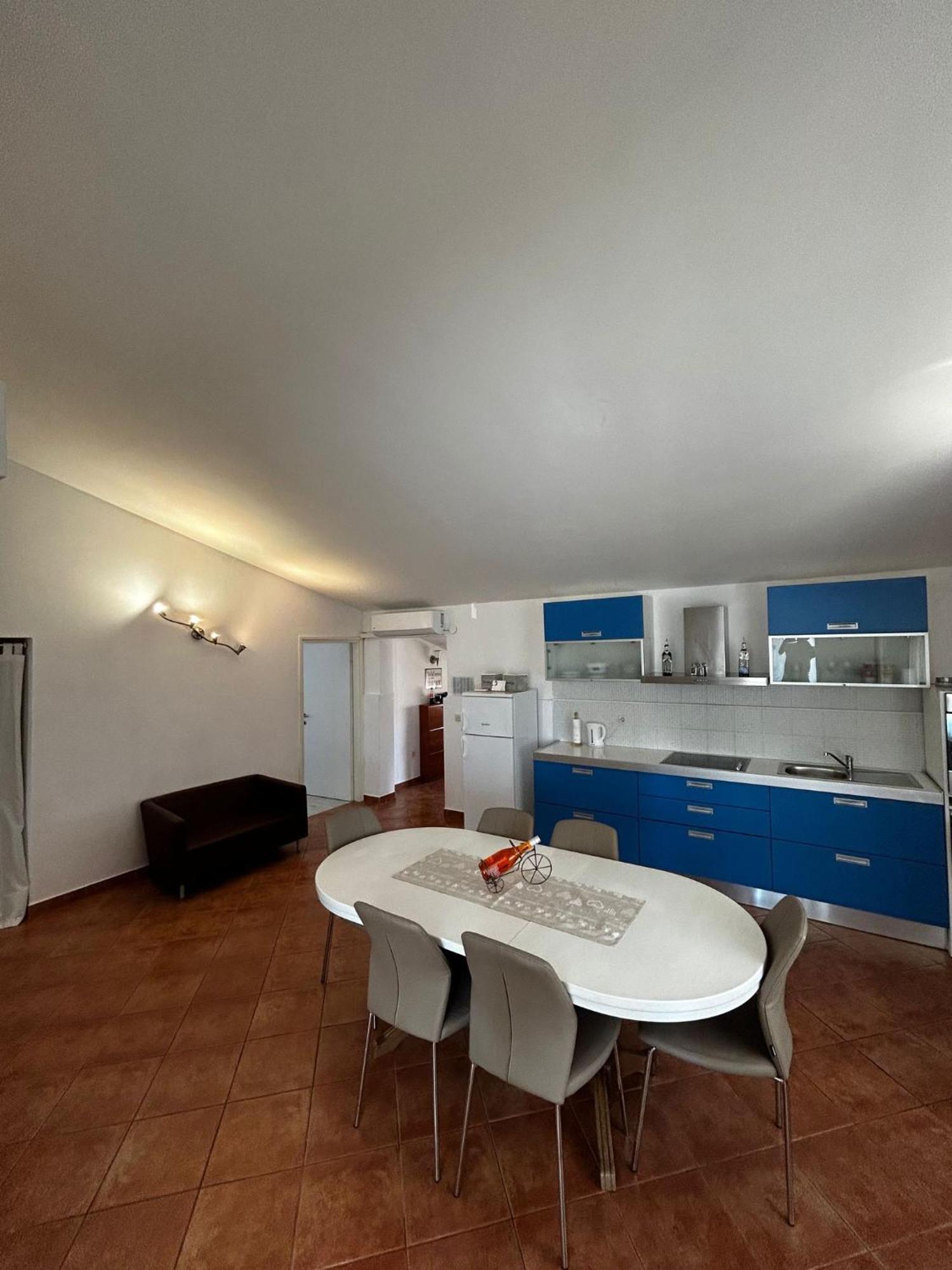 Apartments Petrovic Pirovac Exterior foto
