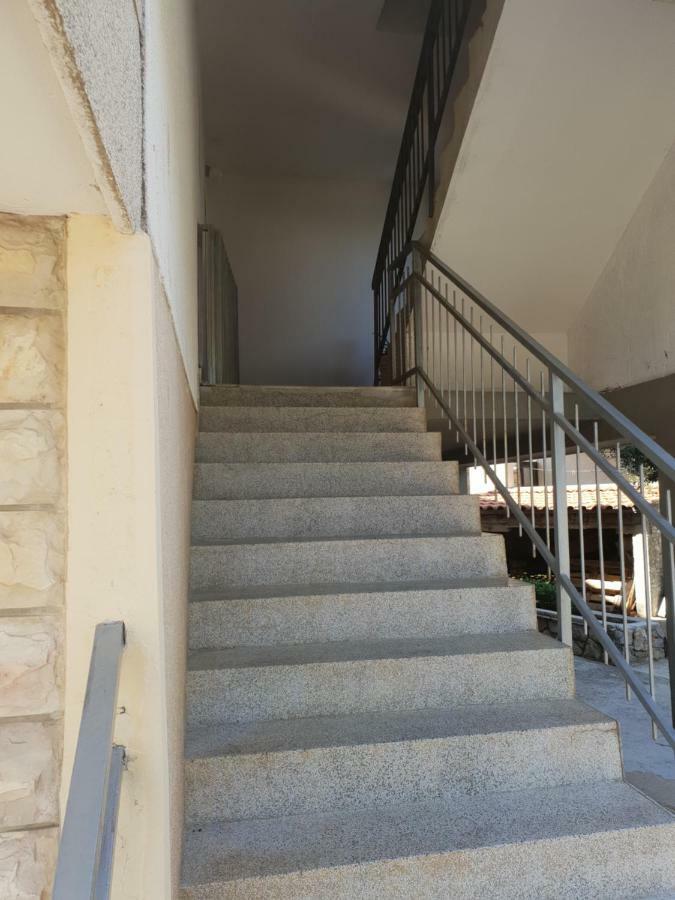 Apartments Petrovic Pirovac Exterior foto