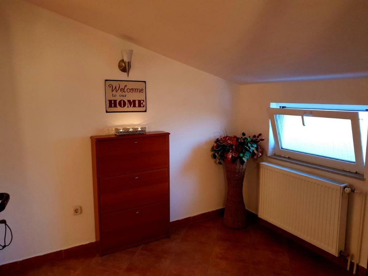Apartments Petrovic Pirovac Exterior foto